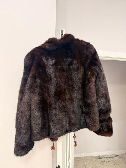 Продам шубы б/у срочно