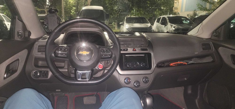 Продается cobalt 2020 года 92.000 пробег цвет черный