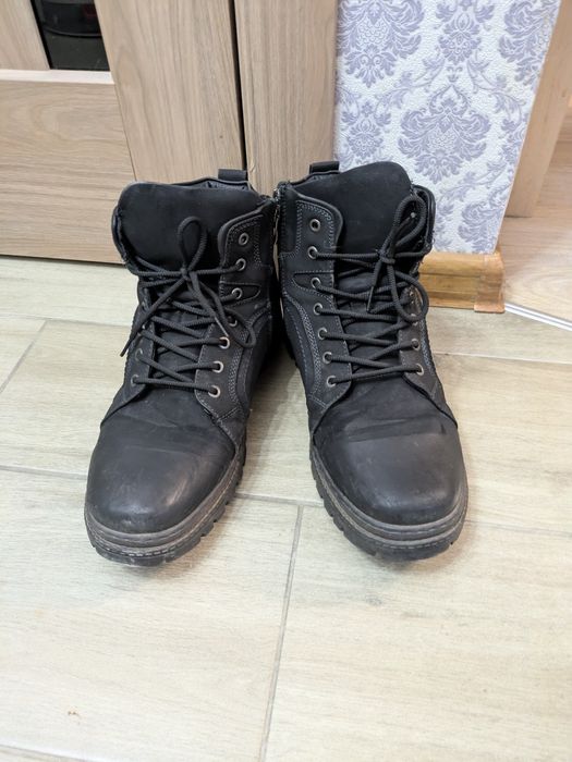 Продам  ботинки и кроссовки 45-46