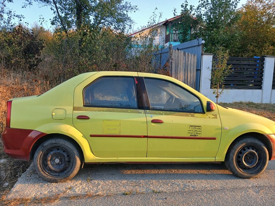 Vând dacia Logan