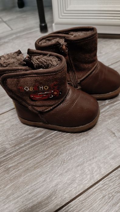 Сапоги,тапочки,кросовки,ботинки детские продам