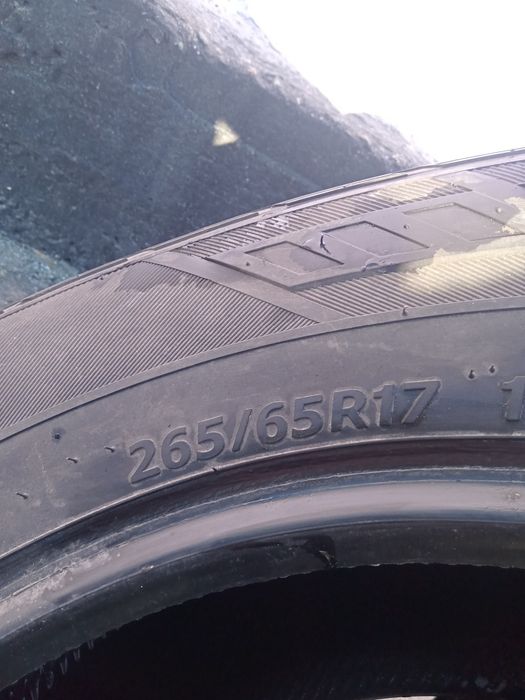 Продам резину комплект 265-65 R 17