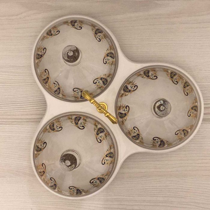 Керамическая менажница