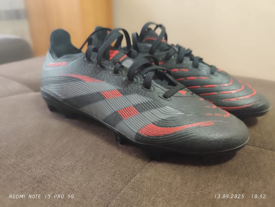 Футбольные бутсы  Adidas prebator