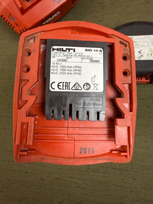 Hilti SID 14-A импакт ударен винтоверт с 2 батерии и зарядно