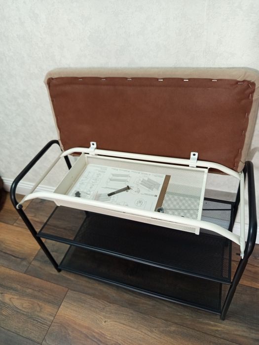 Продам обувницу.