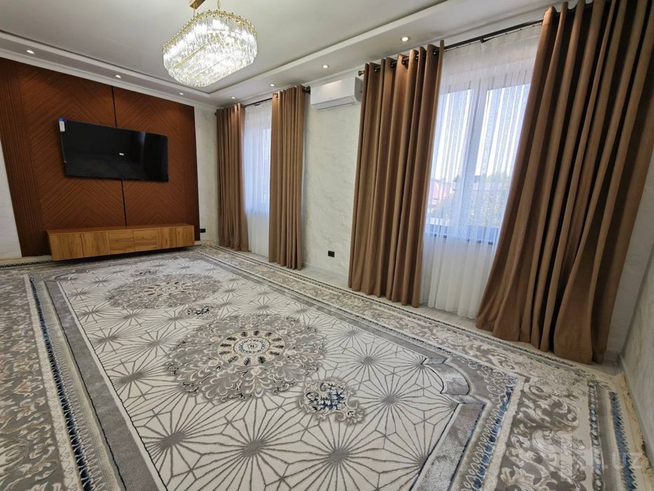 Продается новый дом в центрк Кибрая