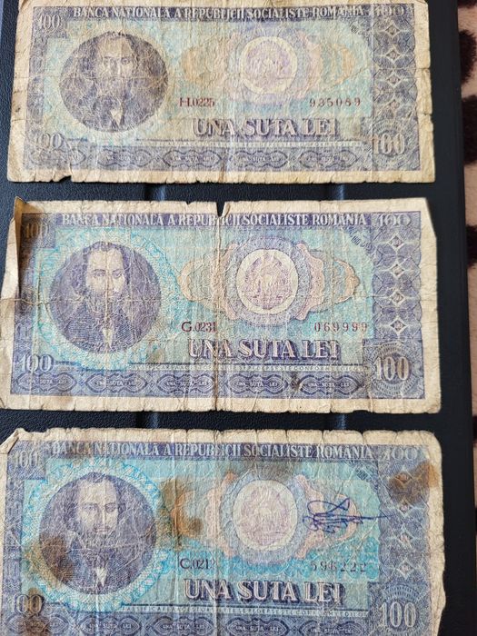 Vând diferite bancnote vechi