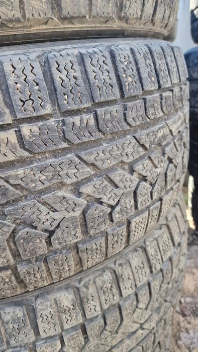 Продам комплект шин всесезонка 255-55 r18