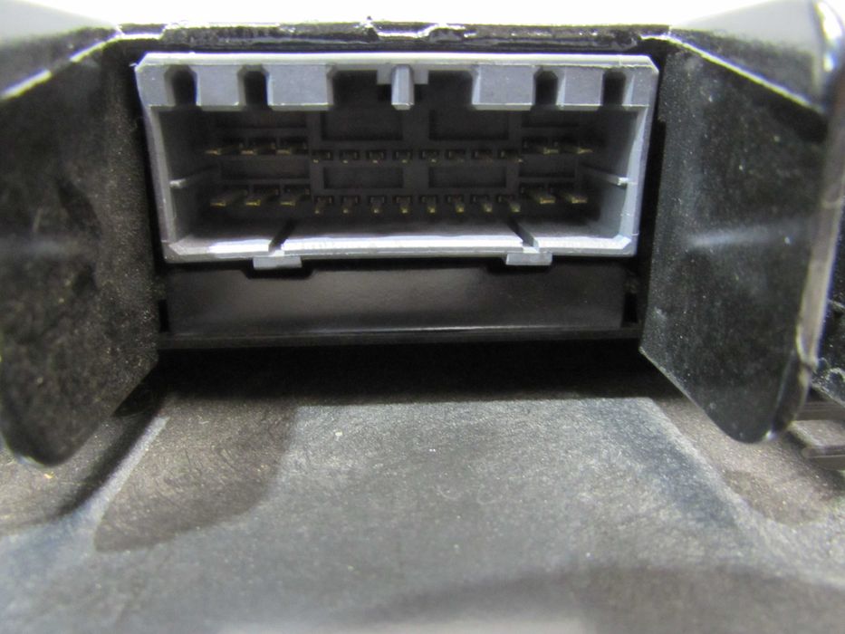 МАЗДА BOSE усилвател EG23 66 920A / GM1A-66-92X/F152 66 920A