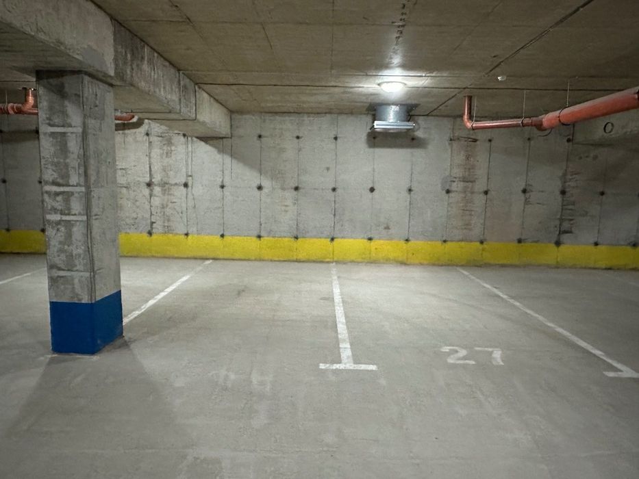 Дава се под наем Гараж / Паркомясто в Бургас, Център - 13 кв.м за 76.5 € - Снимка #1