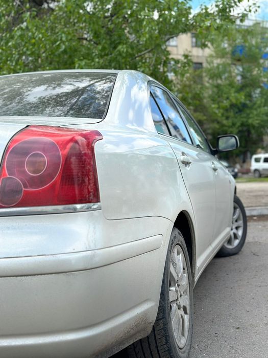 Продам toyota avensis