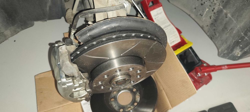 VW Jetta mk6 2.5 SE - АГУ + допълнителни екстри