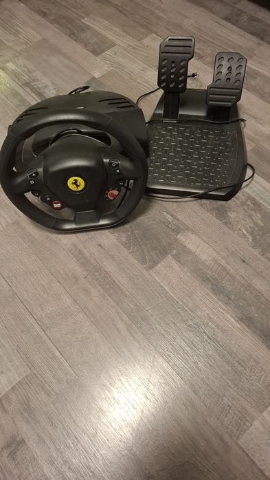 Волан с педали Thrustmaster (ferari)
