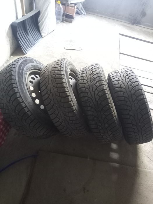 Продам зимние шины