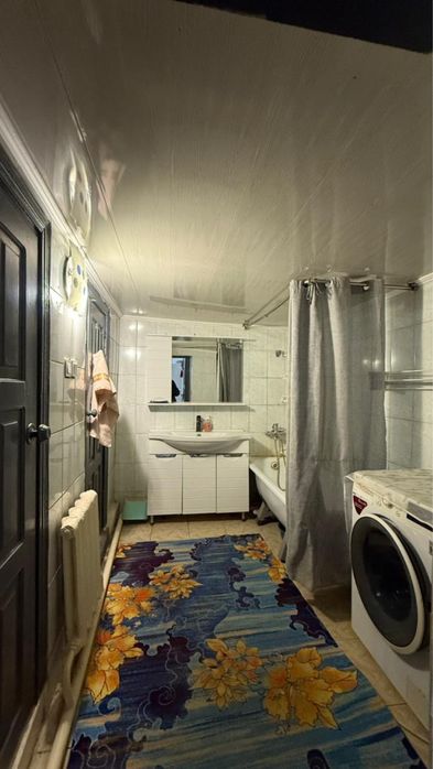 Орталық аймақтан 5 бөлмелі жер үй сатылады