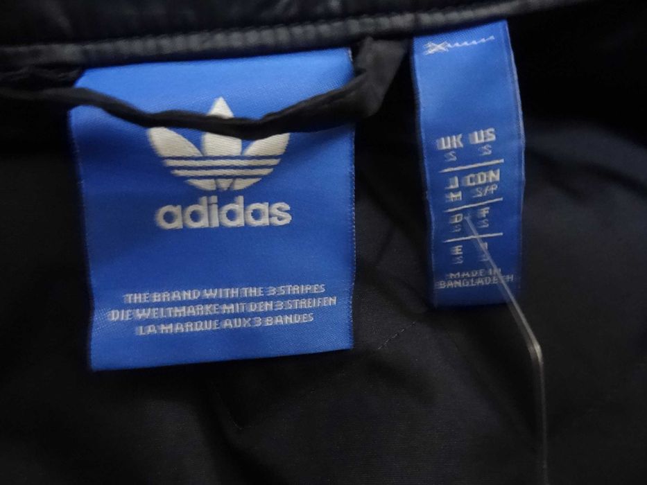 Adidas Originals,размер S,олекотено мъжко пухено яке.