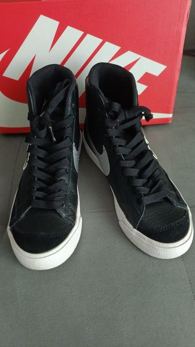 Nike Blazer MID '77