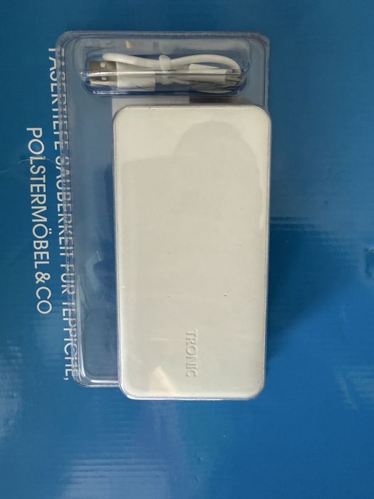 Vând baterie externă de 20.000 mAh nouă sigilată