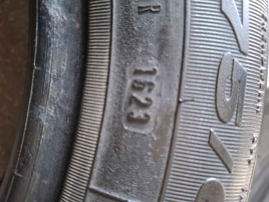 2 Летни гуми Фулда 175/65/14 ДОТ23 7мм
Внос от хотели за гуми.
Година