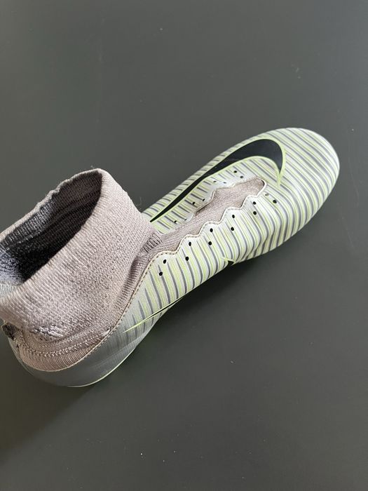 Бутонки с чорапче Nike