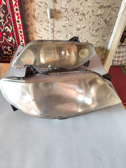 Фары на мазду323. Б/У