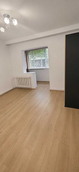 Apartament+spatiu comercial de vanzare - direct de la proprietar