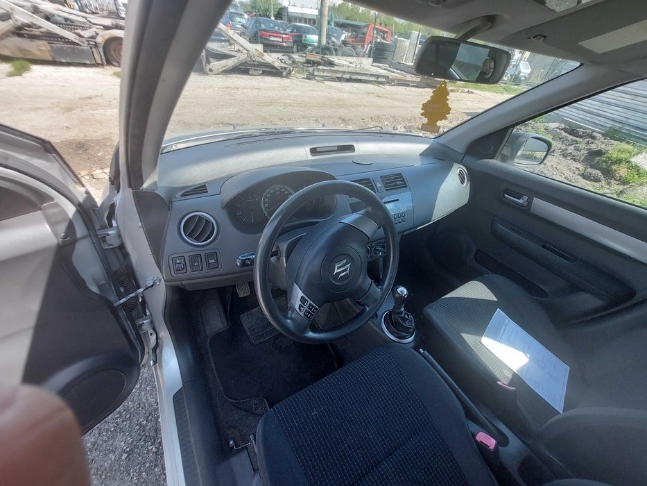 Suzuki Swift 1,3 DT , Сузуки Суйфт на части !
Май 2008