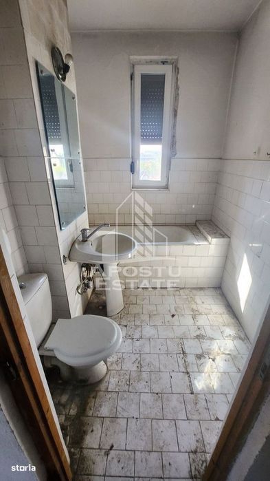 Apartament de vanzare in zona Complexului Studentesc, Timisoara,316 mp