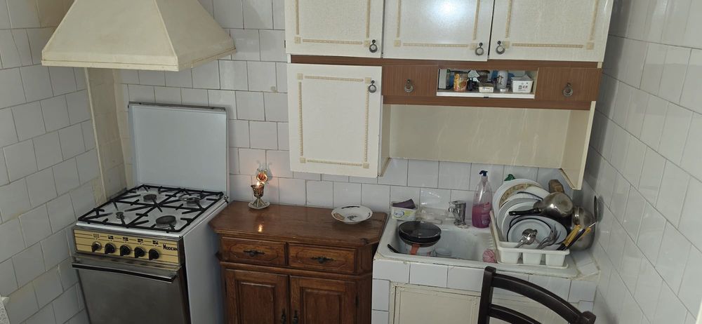 Proprietar - Vând apartament 3 camere, Rovine, decomandat
