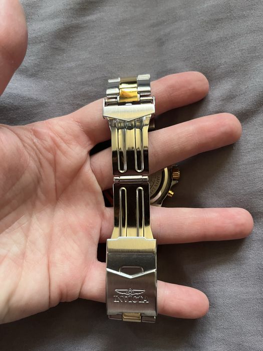 Часовник Invicta