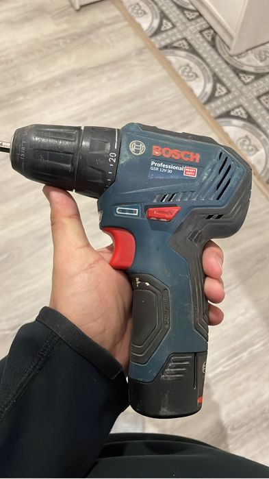 Продам bosh шруповерт