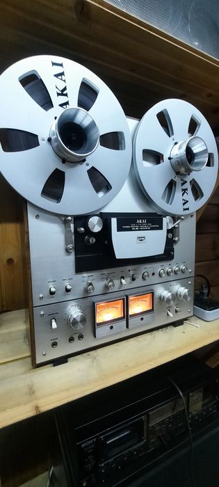 Катушечная дека  AKAI GX 650D.