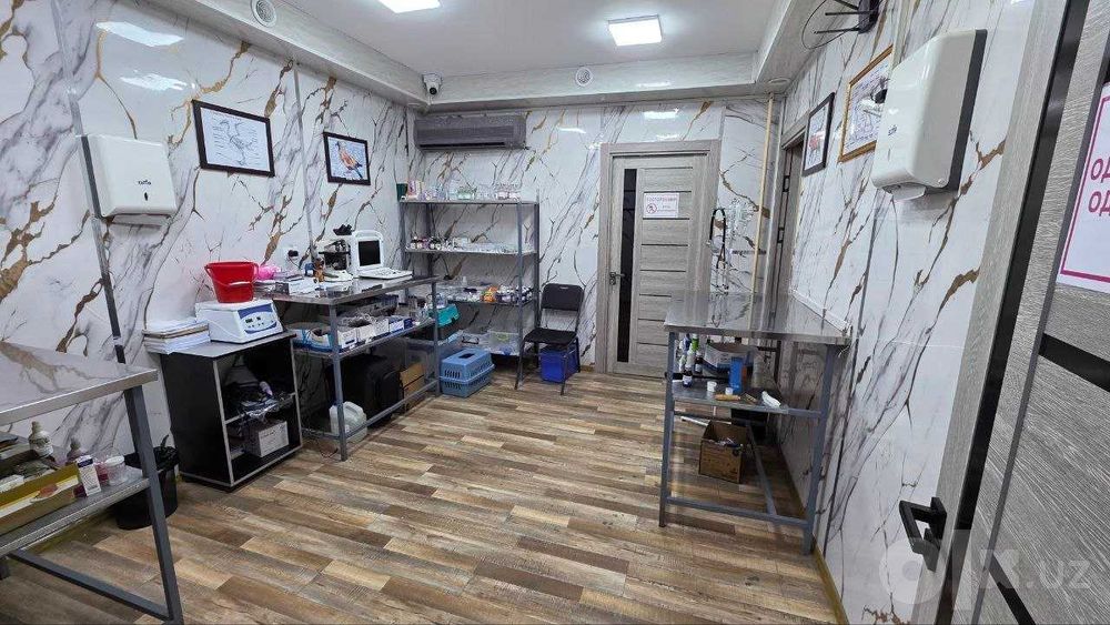 Продается на метро Максима Горького(А7)