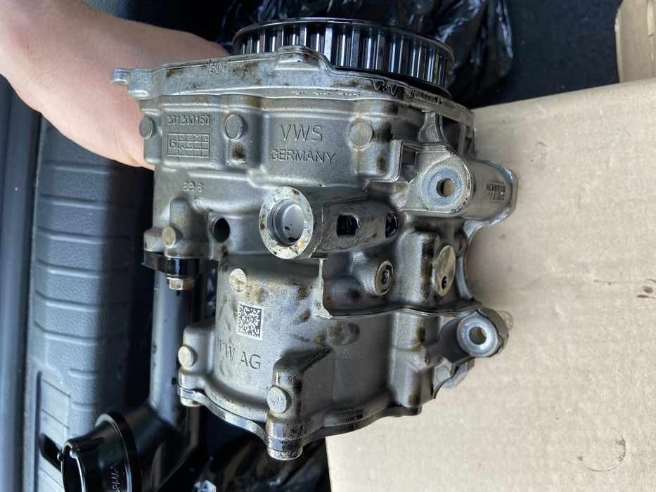 Pompa ulei 2.0 TDI