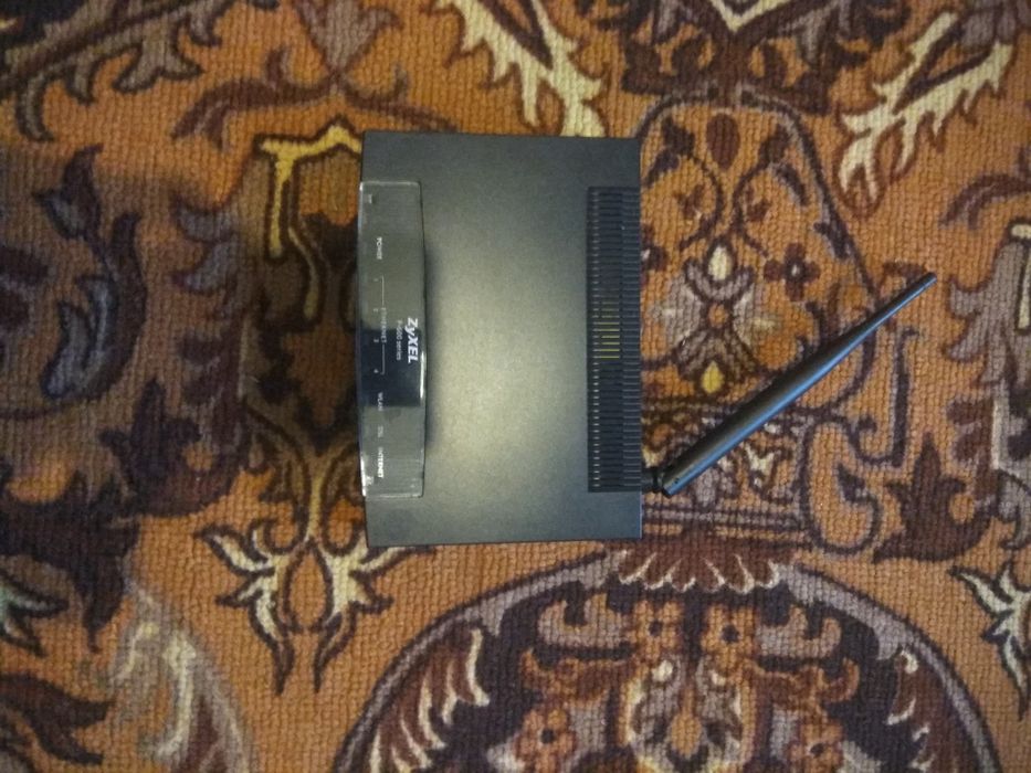 Интернет-центр, спутниковая антенна