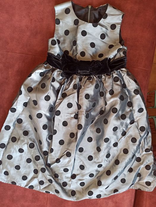 Сатенени роклички