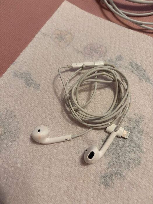 Vand iphone 13, 256giga, verde, airpods, husa