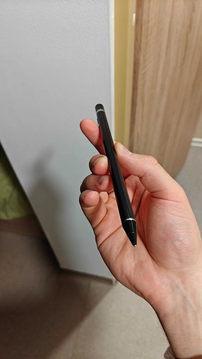 Tablet pen having micro usb rechargeable battery