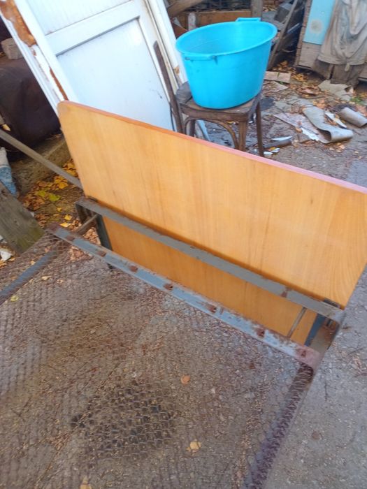 Продам кровать 2х спальную