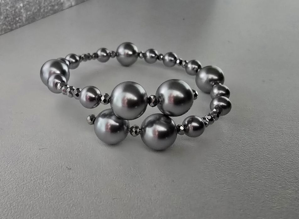 Обеци и гривни с кристали Swarovski