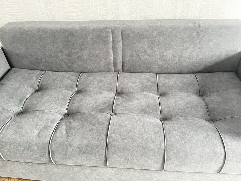 Продам диван в отличном состояний