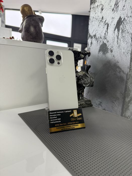 Vand iphone 15 pro max de 256 gb