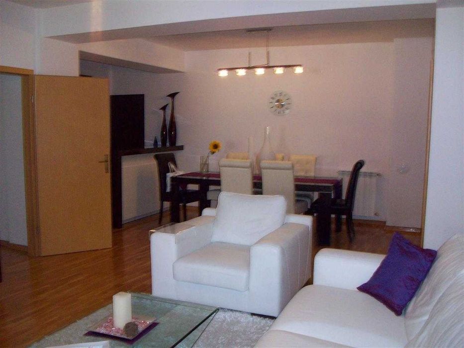 Дава се под наем Двустаен апартамент в Бургас, Братя Миладинови - 57 кв.м за 229.5 € - Снимка #2