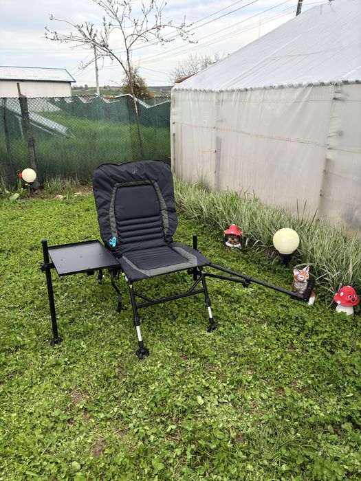 Feeder стол с масичка и гребен