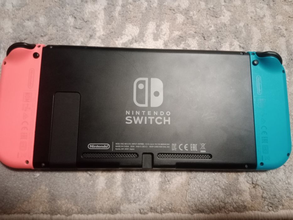 Продам Nintendo Switch мини приставка
