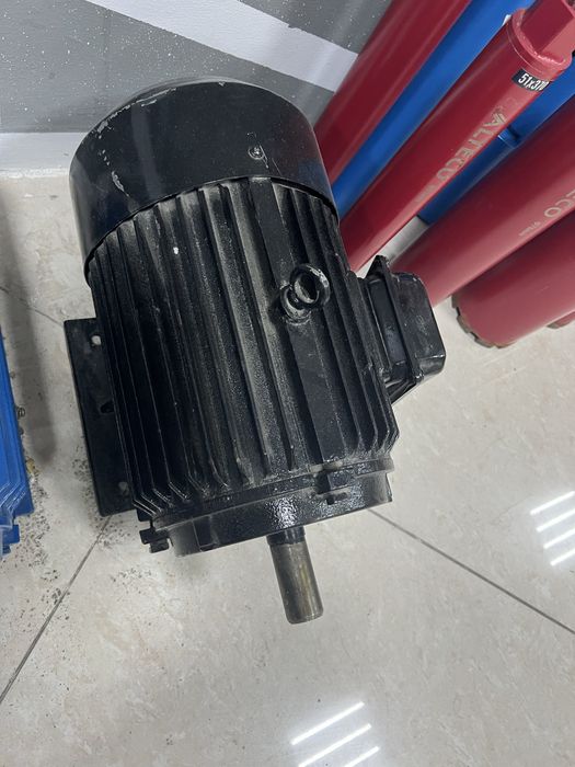 Продам электро двигатели