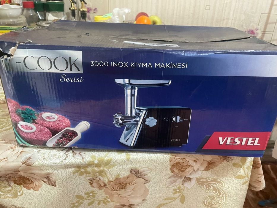 Электрическая мясорубка