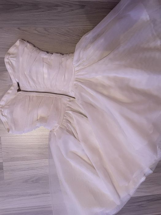 Официална рокля...