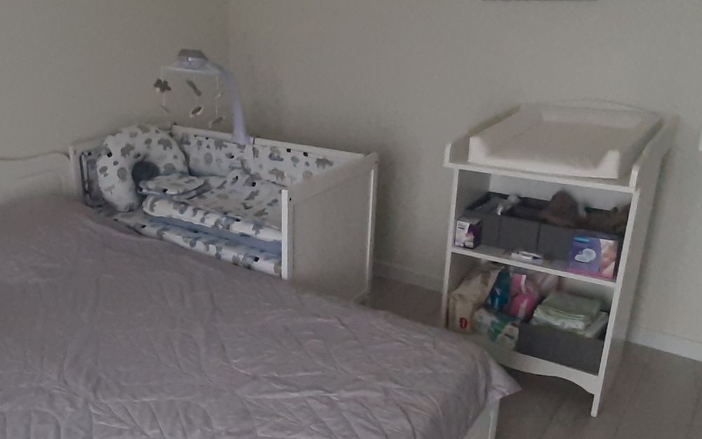 Vand Set Patut bebe din lemn120x60(fara urme de utilizare)